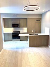 310-615 15 Ave SW in Calgary, AB - Building Photo - Building Photo