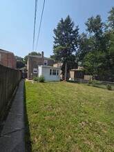 8509 S Yates Blvd in Chicago, IL - Building Photo - Building Photo