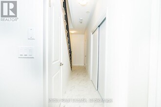 84 Paisley Dr in Bradford West Gwillimbury, ON - Building Photo - Building Photo