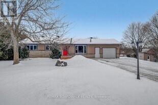 1949 Stittsville Main St in Ottawa, ON - Building Photo