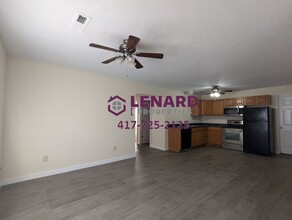 5750 N Tan Ln-Unit -5752 in Ozark, MO - Foto de edificio - Building Photo