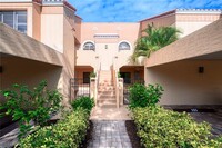 613 Beachwalk Cir in Naples, FL - Building Photo - Building Photo