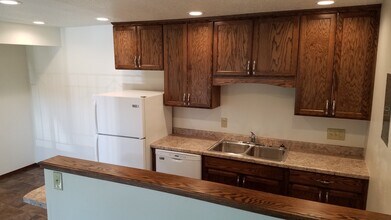 820 Roberts Ave in Brookings, SD - Building Photo - Building Photo