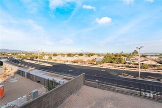 5022 Slatestone St in Las Vegas, NV - Building Photo - Building Photo