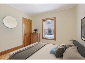1937 Fremont Ave S in Minneapolis, MN - Foto de edificio - Building Photo