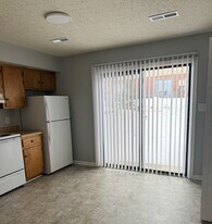 15 Ferguson Dr in Lynchburg, VA - Building Photo