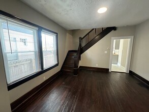 406 Eastern Ave in Indianapolis, IN - Building Photo - Building Photo