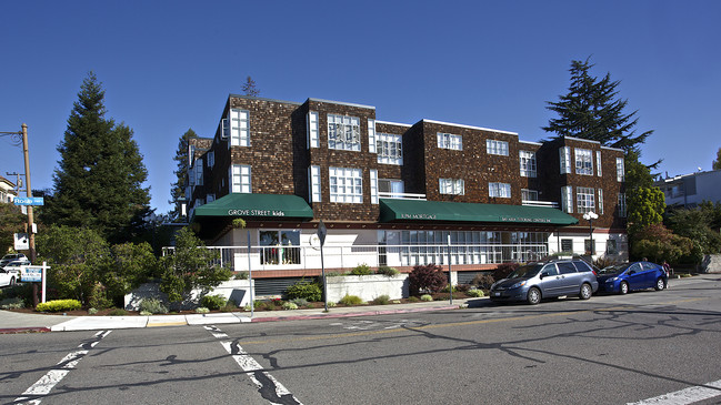 1385 Shattuck Ave in Berkeley, CA - Foto de edificio - Building Photo