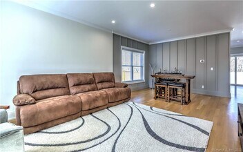 310 Colony St in Fairfield, CT - Building Photo - Building Photo