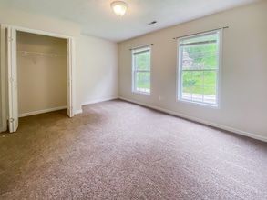 2106 Shadyside Rd in St. Albans, WV - Building Photo - Building Photo