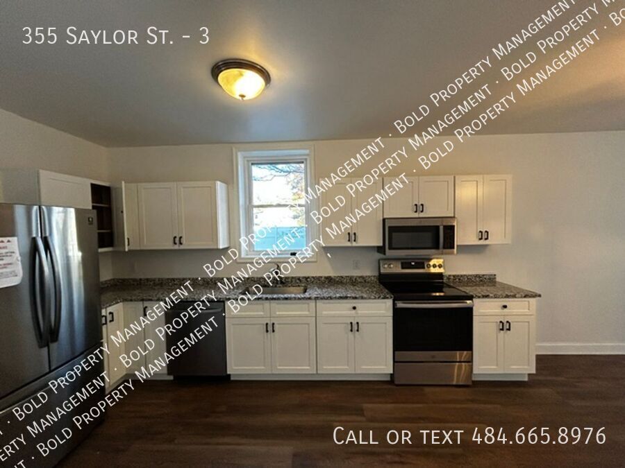 355 Saylor St in Schuylkill Haven, PA - Building Photo