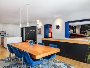 2600 Ave Pierre-Dupuy in Montréal, QC - Building Photo - Building Photo