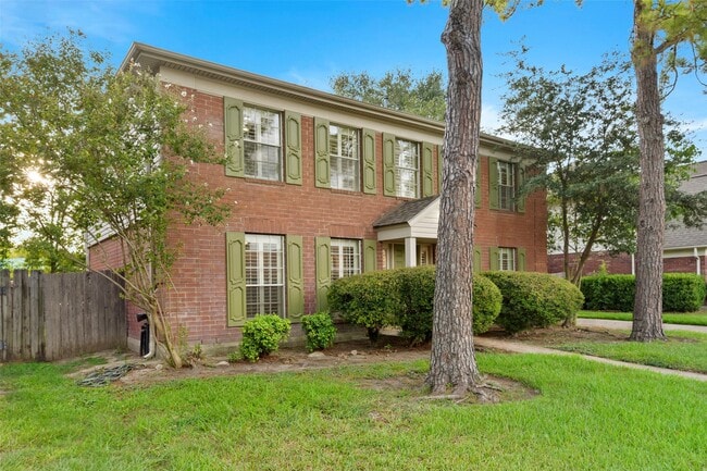 9811 Arrowgrass Dr