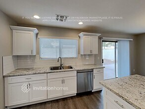 10908 E Forge Ave in Mesa, AZ - Foto de edificio - Building Photo