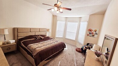4915 Dwarf Honeysuckle Ct in Houston, TX - Building Photo - Building Photo