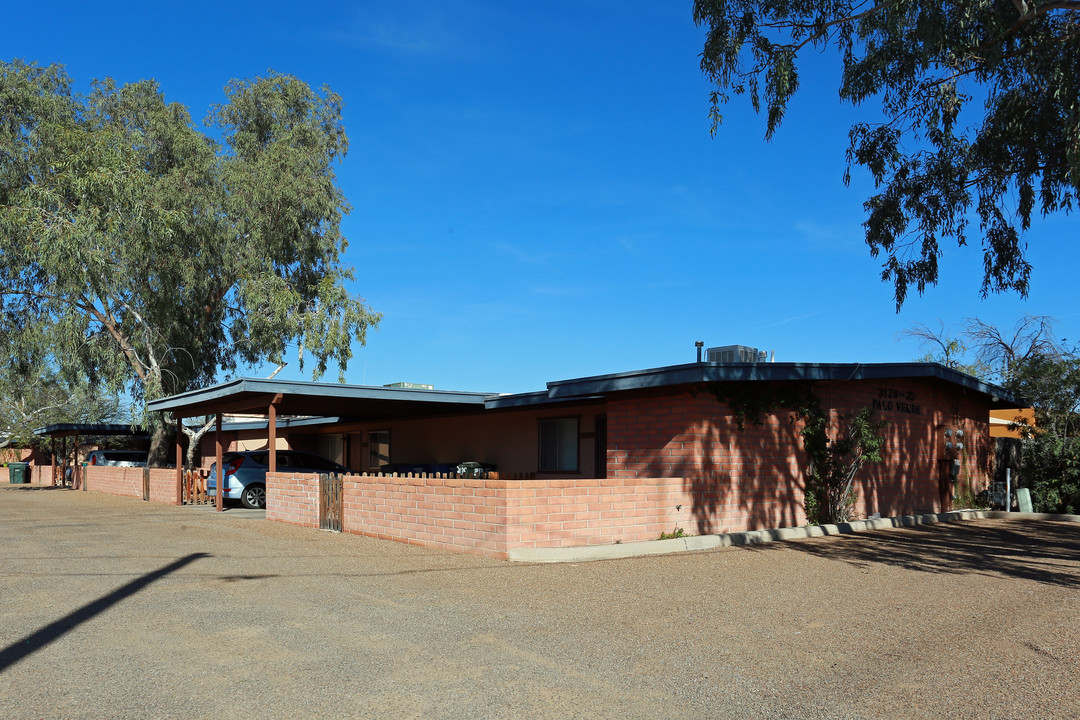 Hazen Townhomes in Tucson, AZ - Building Photo