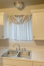 17390 Albion Ave in Detroit, MI - Building Photo - Building Photo