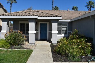 11207 Myrtlewood Dr in Chowchilla, CA - Building Photo - Building Photo