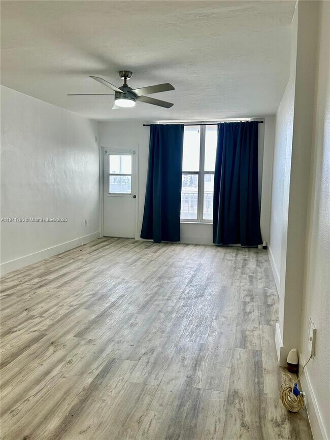 property at 1300 Lincoln Rd