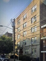 31-33-33 66th St in West New York, NJ - Building Photo