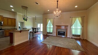 20175 Kingland Dr in Hammond, LA - Building Photo