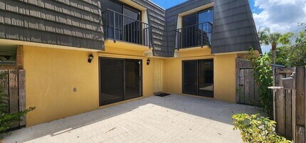 913 9th Way in West Palm Beach, FL - Building Photo - Building Photo