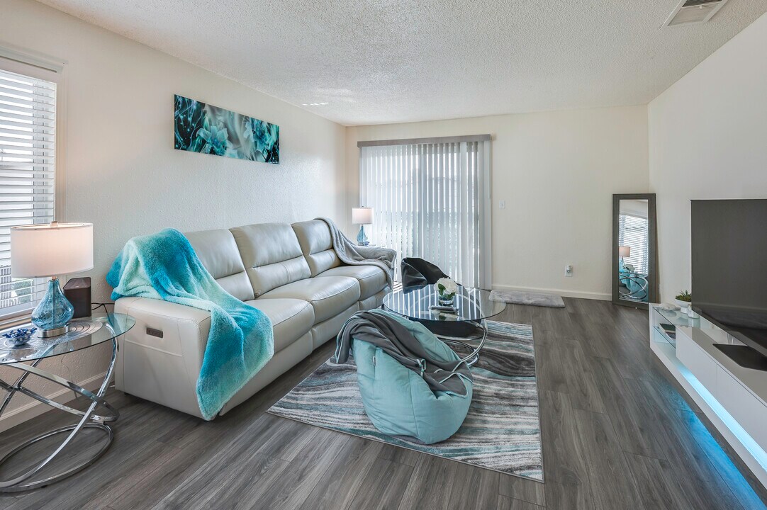 Orchard Crossing Apartments in Fairfield, CA - Building Photo