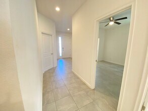 1273 Hendon Lp in Davenport, FL - Building Photo - Building Photo