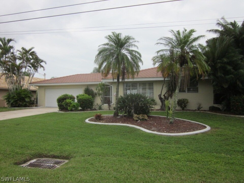 5031 Skyline Blvd in Cape Coral, FL - Building Photo