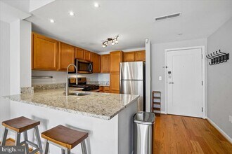 350 G St SW in Washington, DC - Building Photo - Building Photo