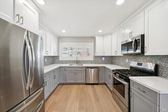 918 Las Pavadas Ave in San Rafael, CA - Building Photo - Building Photo