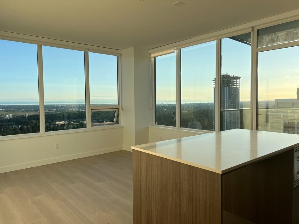 6537 Telford Ave in Burnaby, BC - Building Photo