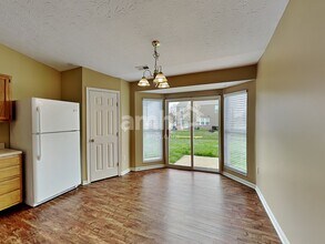 6687 Scarborough Ct in Morrow, OH - Foto de edificio - Building Photo