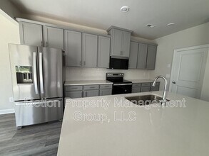 1402 31st St NE in Conover, NC - Building Photo - Building Photo