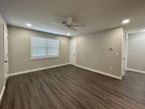 630 N 6th St in Rogers, AR - Building Photo - Building Photo