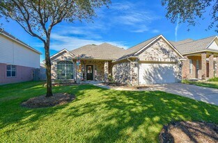6922 Summer Bridge Ln in Spring, TX - Building Photo
