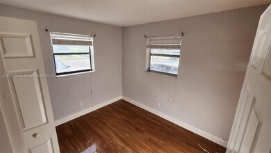 1210 NW 30th Ave in Fort Lauderdale, FL - Building Photo - Building Photo