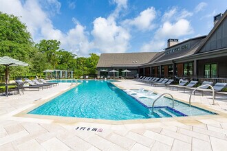 11830 Buckfield Cir in Jacksonville, FL - Foto de edificio - Building Photo