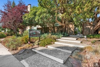 1965 Ascot Dr, Unit 11 in Moraga, CA - Building Photo - Building Photo