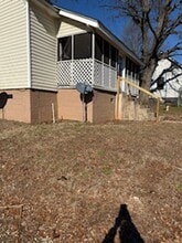 692 Southern St in Spartanburg, SC - Foto de edificio - Building Photo