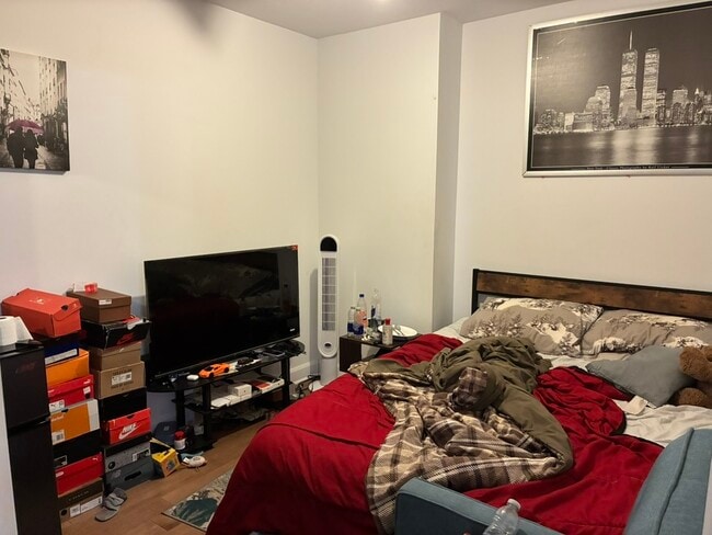 7070 Chem. de la Côte St Luc in Montréal, QC - Building Photo - Building Photo