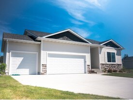 Two Rivers Home Rentals in West Des Moines, IA - Building Photo