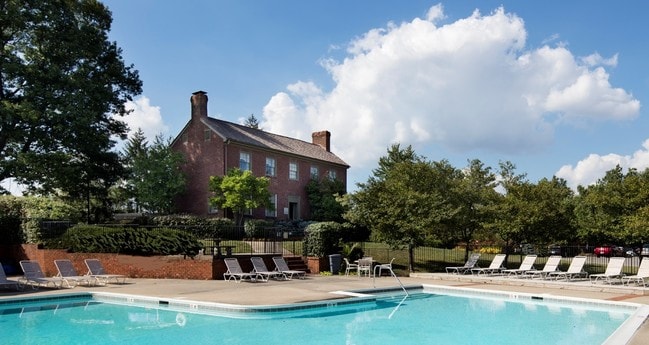 Breckinridge Court in Lexington, KY - Foto de edificio - Building Photo