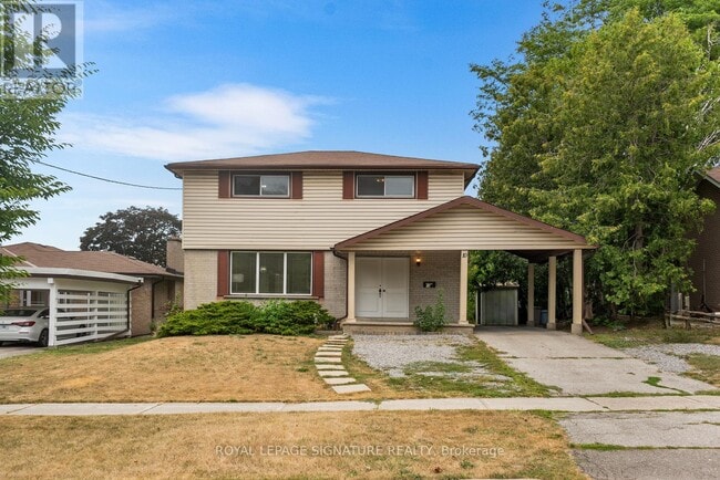 property at 10 Rochelle Crescent