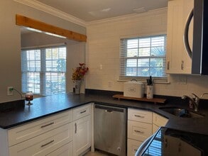 1001 Barclay Square in Virginia Beach, VA - Building Photo - Building Photo