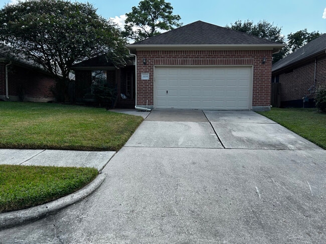 property at 21725 York Timbers Dr