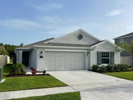725 Peg Ct in St. Cloud, FL - Building Photo
