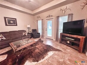 102 Boeck in La Vernia, TX - Building Photo - Building Photo