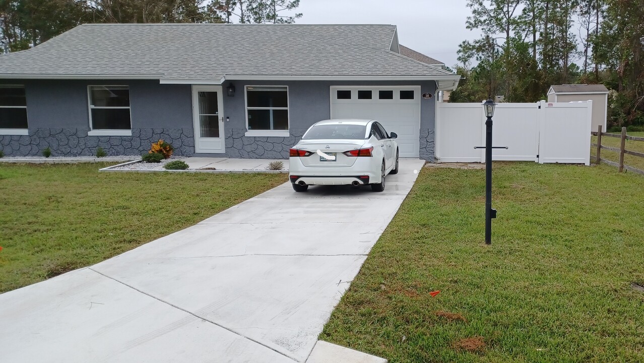 18 Ziegfeld Pl in Palm Coast, FL - Building Photo