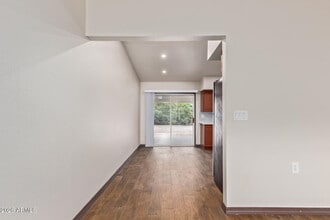 7101 E Wilshire Dr in Scottsdale, AZ - Building Photo - Building Photo